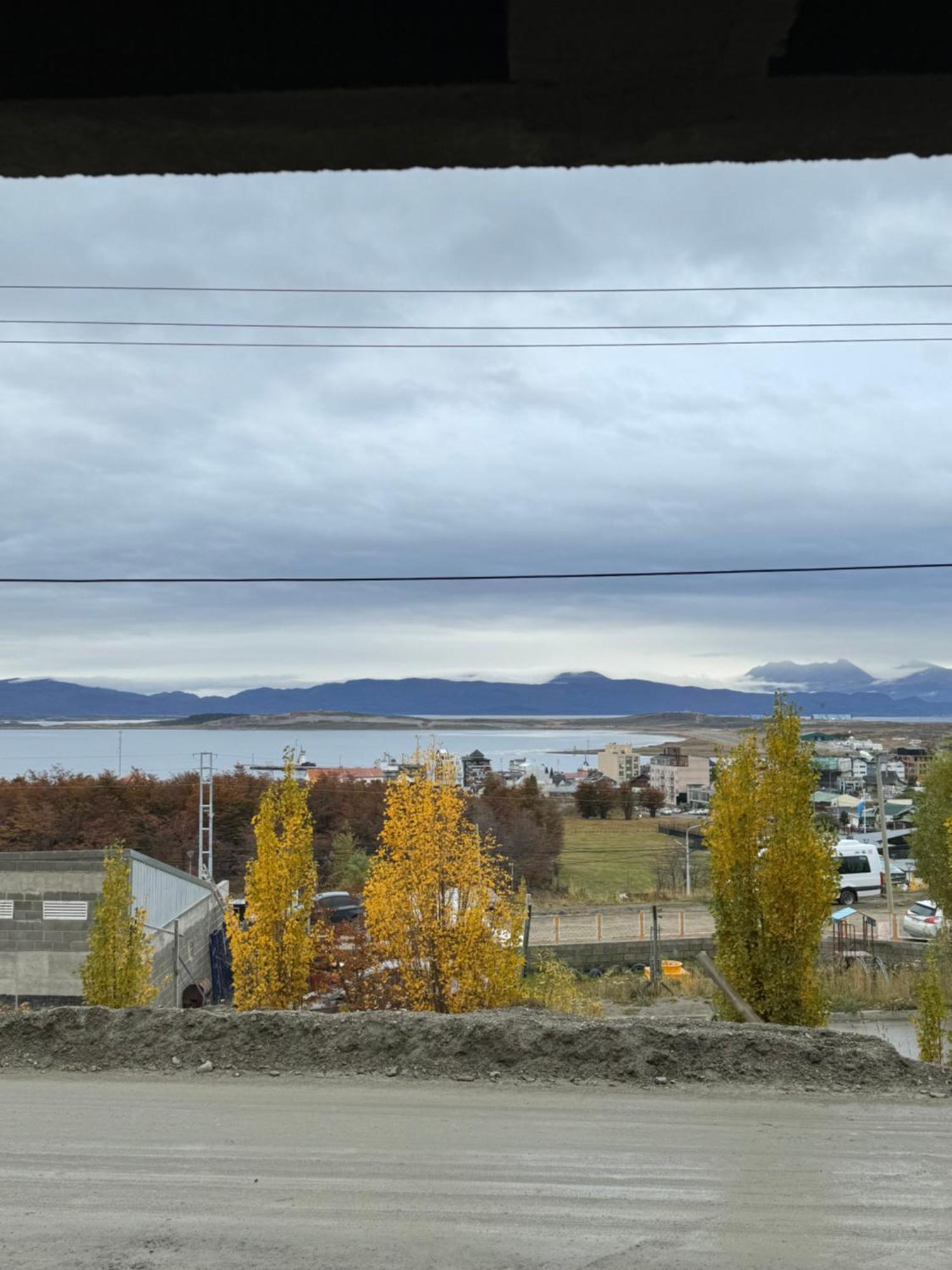 Mirando Al Canal Ushuaia Eksteriør bilde