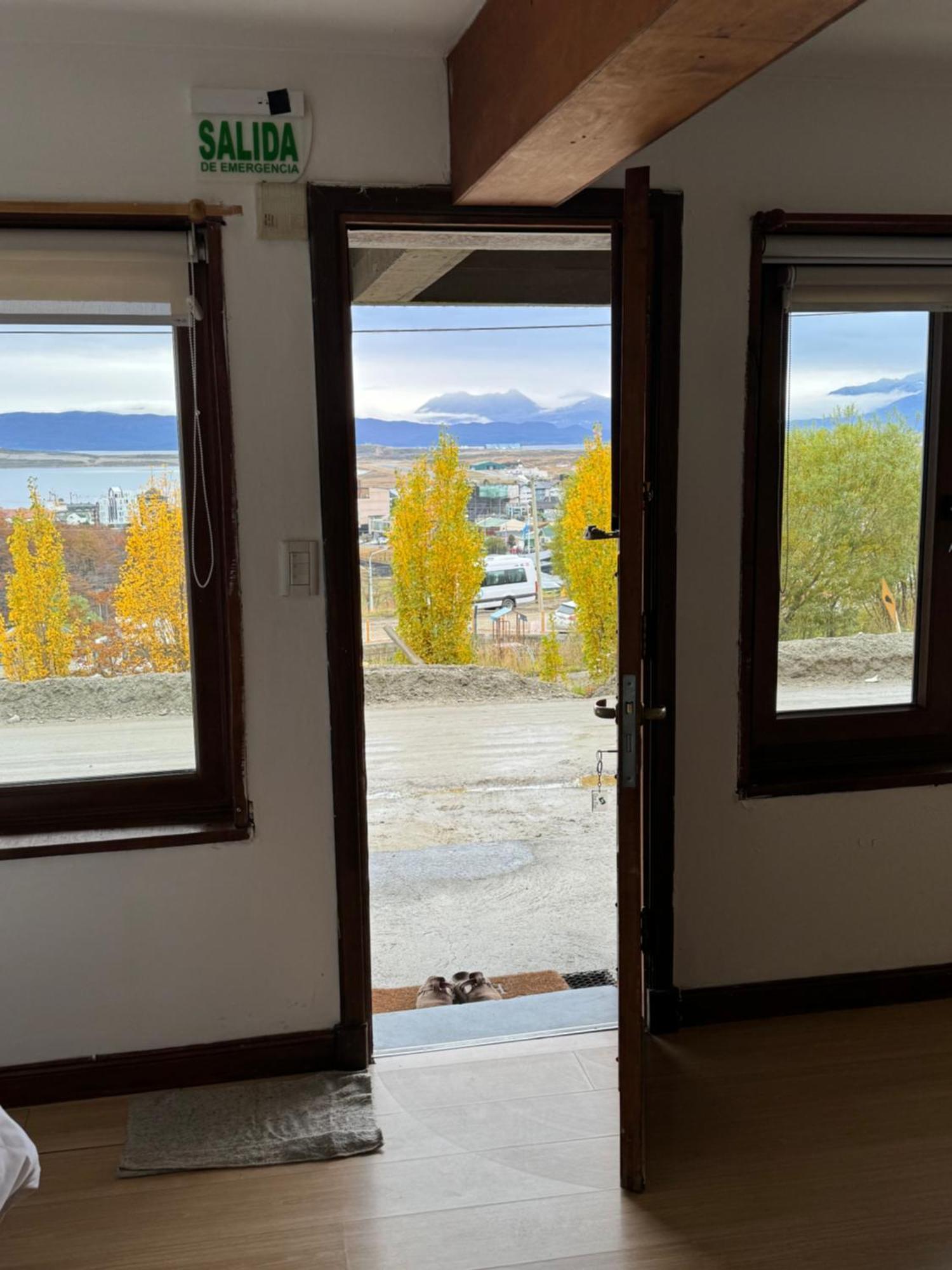 Mirando Al Canal Ushuaia Eksteriør bilde